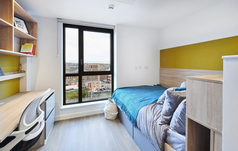Mansfield Road, Sherwood, Nottingham - Image 1